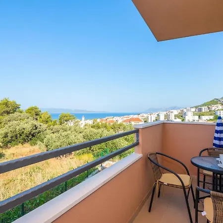 1 Bedroom In *