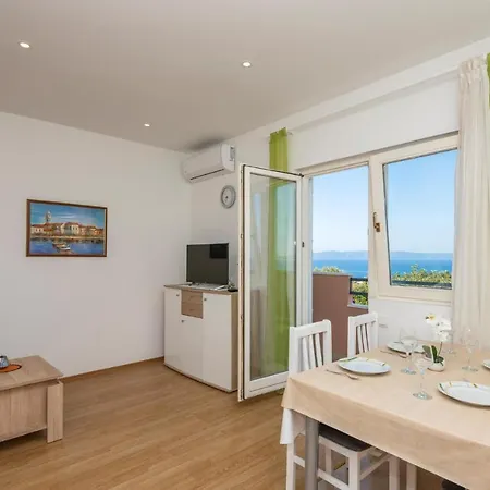 Apartment 1 Bedroom In