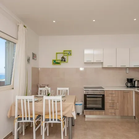 1 Bedroom In *
