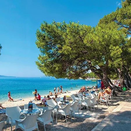 Apartament Gorgeous In With Wifi Makarska